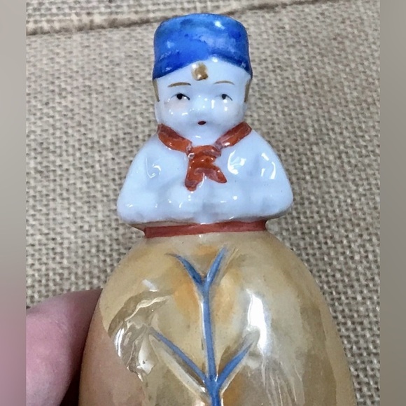 Vintage Iridescent Dutch Boy Bell Small 3.5 Inch Lusterware Cottage Core Kitsch - Picture 2 of 8